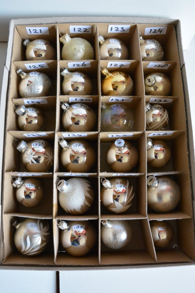 Kerstballen zilver Doos 6, Diversen, Ophalen of Verzenden, Zo goed als nieuw