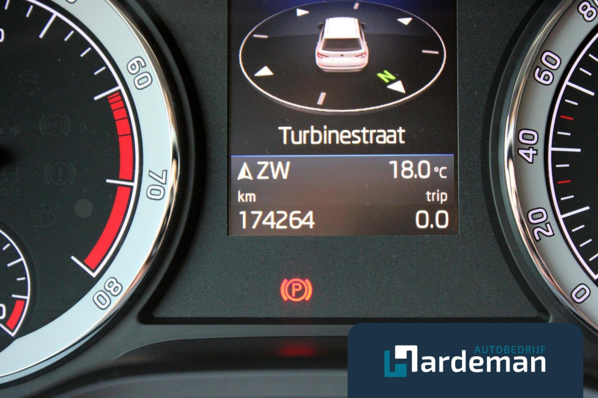Skoda Kodiaq 1.5 TSI Style Business Trekhaak 360 cam, Auto's, Automatische klimaatregeling, Euro 6, 4 cilinders, Zwart