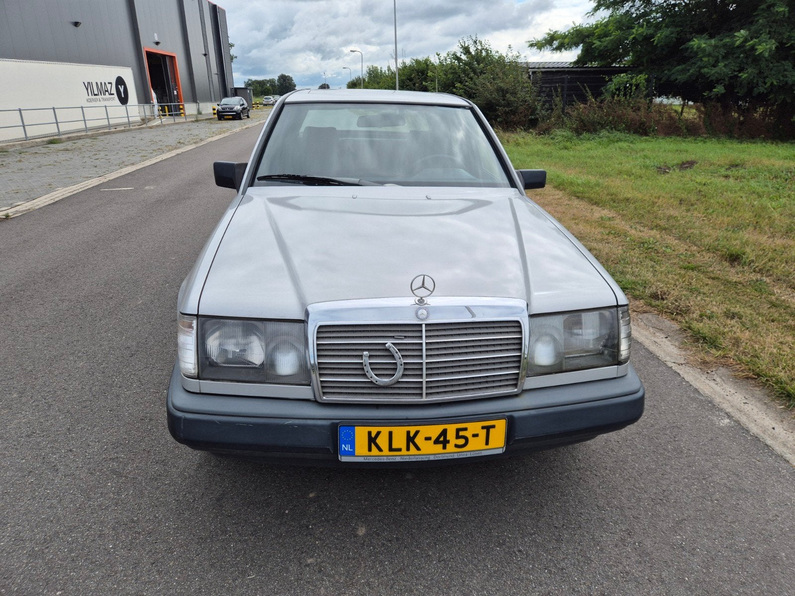Mercedes-Benz W124 200D Mercedes 1986 Grijs, foto 2