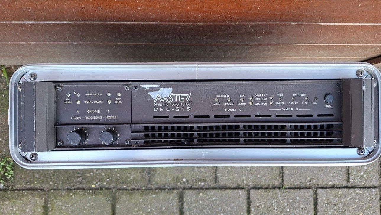 Master Dynamic Power DPU-2K5 Versterker met Flightcase, Ophalen, Gebruikt, 1000 watt of meer, P.A.