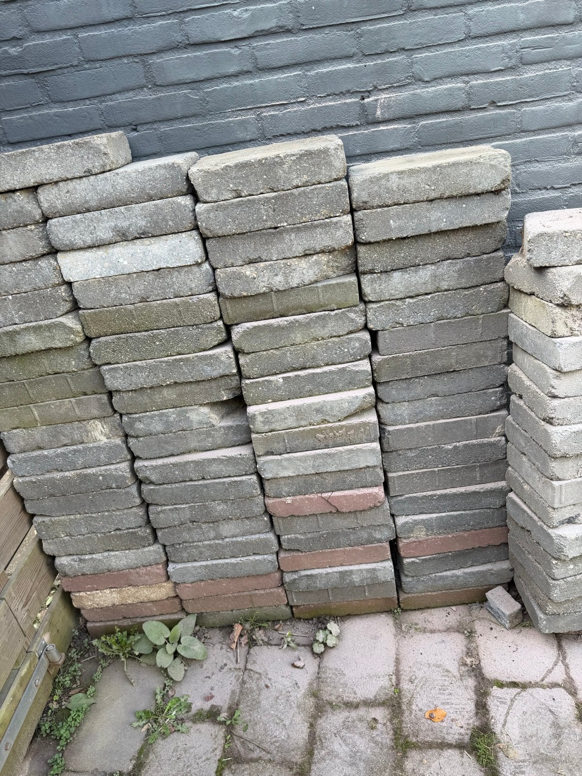 Gratis af te halen: Straatstenen 30x20x6 cm (ca. 4.5 m²), Ophalen, Gebruikt, Klinkers, Minder dan 5 m²