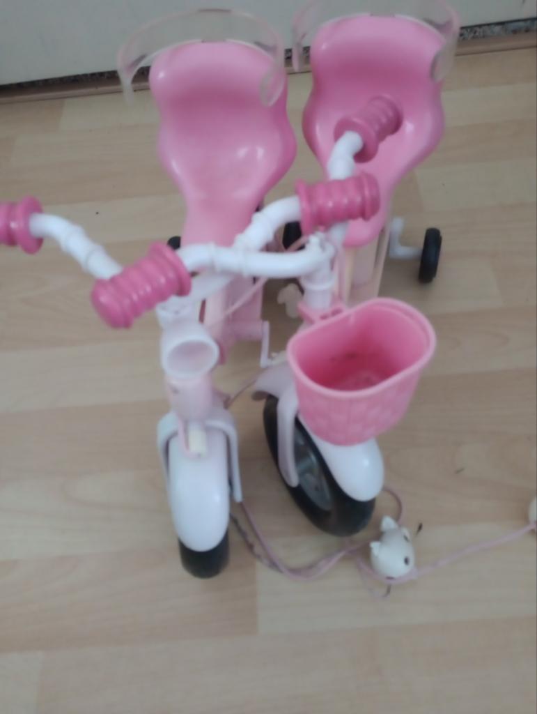 Twee Barbie scooters, Ophalen of Verzenden