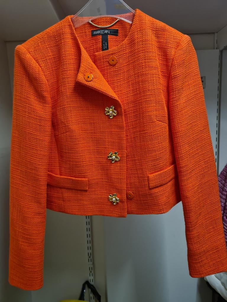 Marc Cain Oranje Bouclé Jasje met Gouden Knoopjes, Maat 38/40 (M), Marc Cain, Oranje, Ophalen of Verzenden