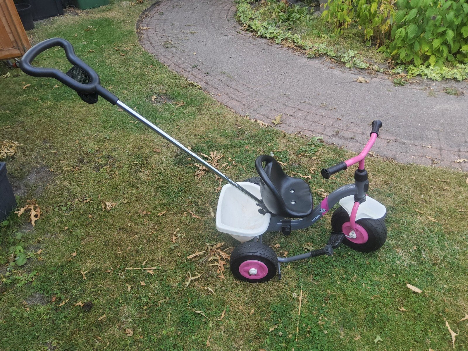 Kettler driewieler grijs met roze accenten, Fietsen en Brommers, Fietsen | Kinderfietsjes, Ophalen, Gebruikt, Minder dan 16 inch