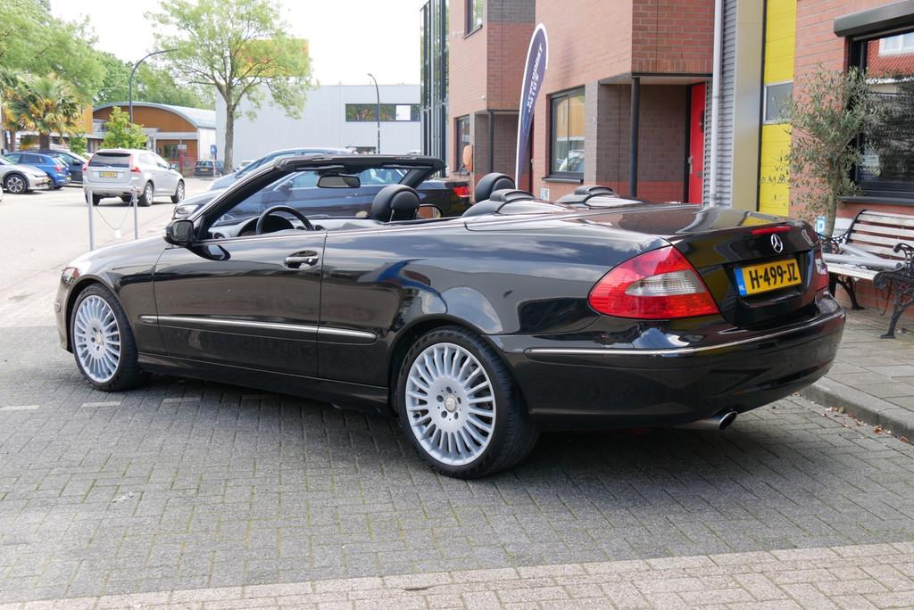 Mercedes-Benz CLK-klasse Cabrio 320 CDI Eleganceautomaat.zee, Auto's, Achterwielaandrijving, Gebruikt, Zwart, 197 €/maand