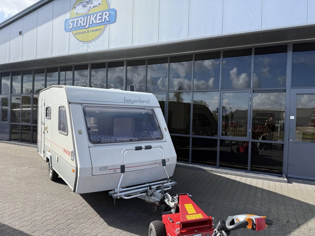Beyerland Sprinter 430 D Bed/Zit + Zit + WC 721KG 4 persoon, Bedrijf, Treinzit, Dwarsbed, 4 tot 5 meter