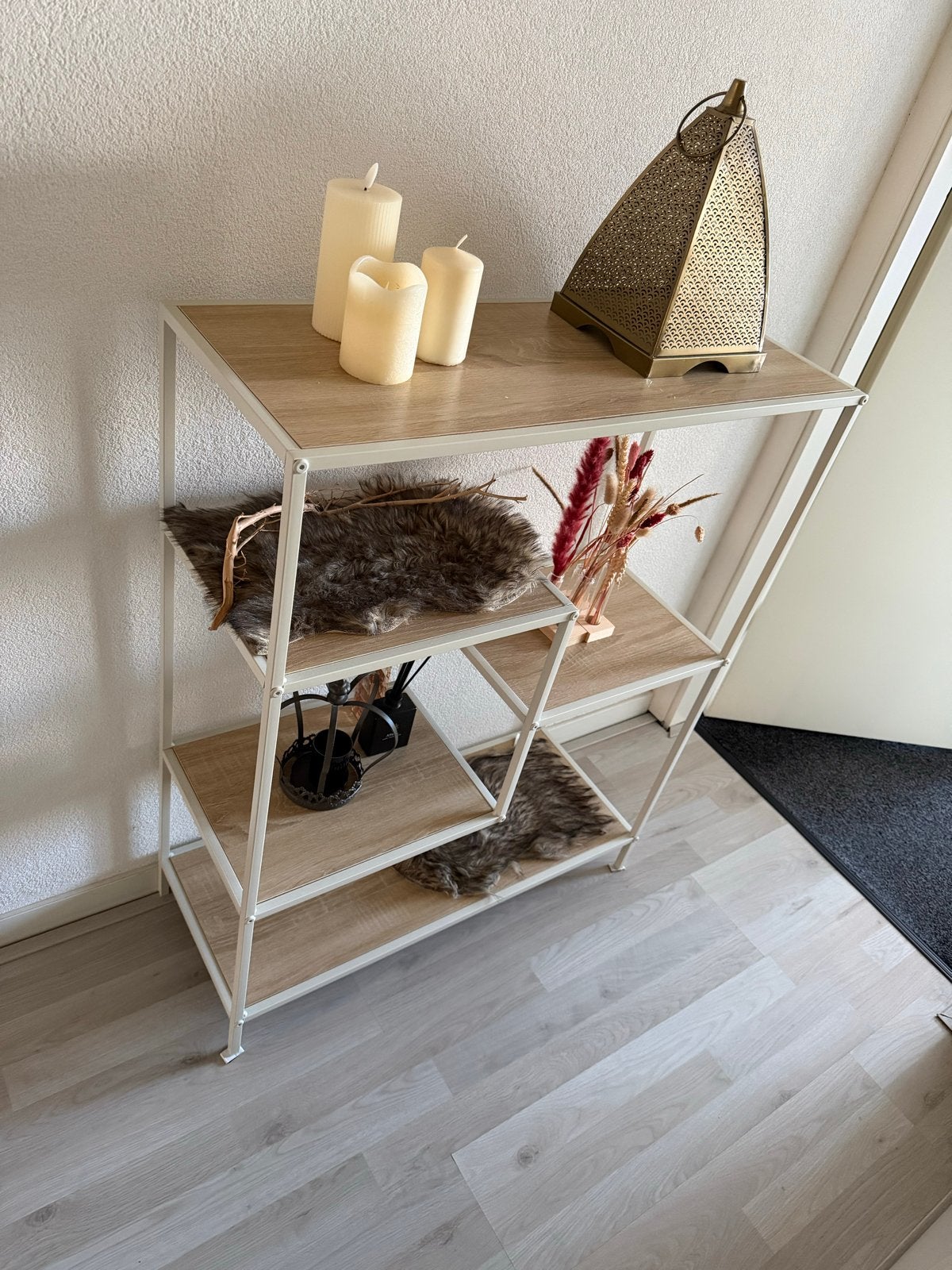 Side table - light wood, Ophalen, Zo goed als nieuw