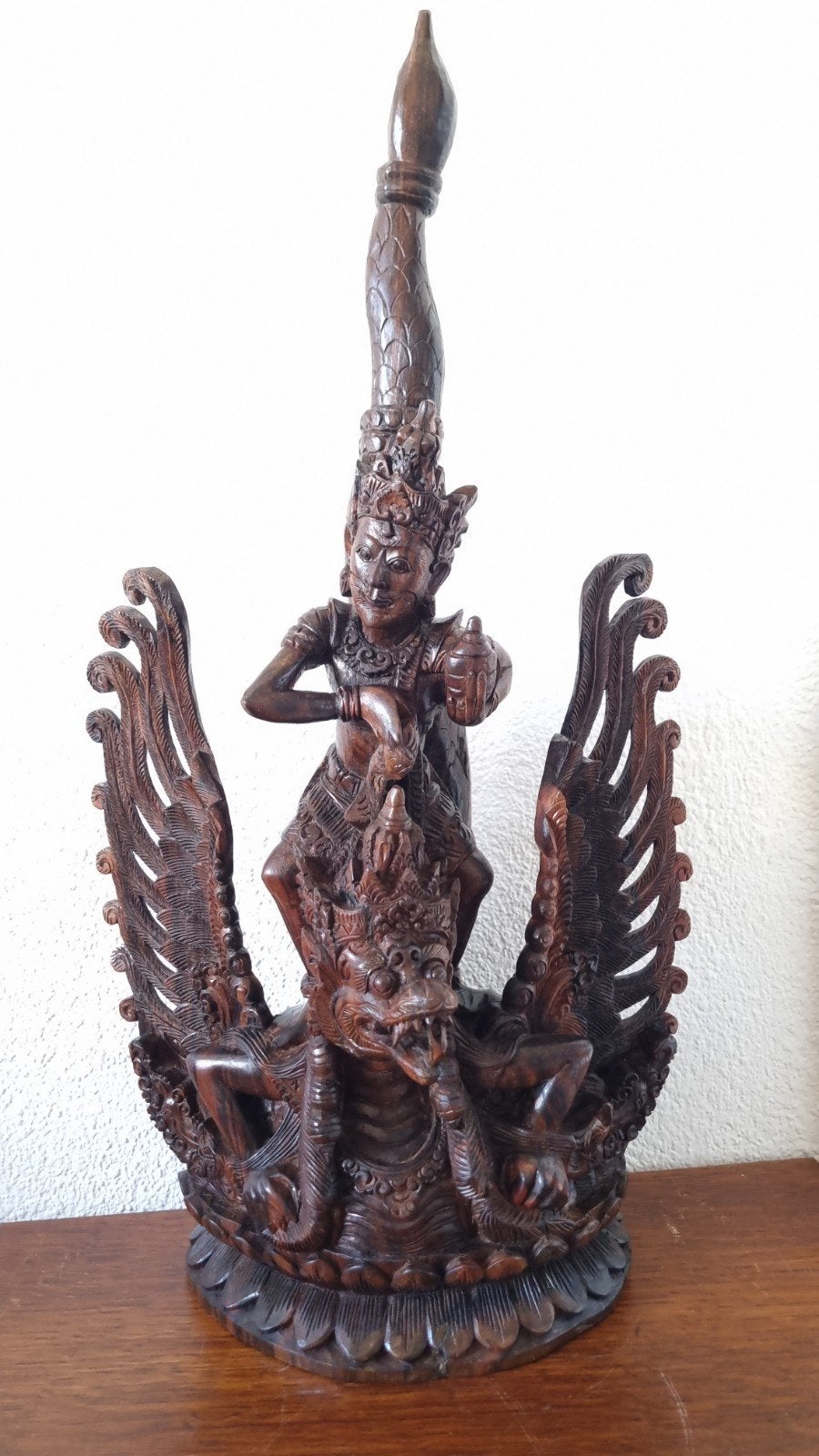 Houtsnijwerk beeld uit Bali Indonesië Visnu op een Naga, Antiek en Kunst, Handgemaakt, Beeld, Hout, Azië