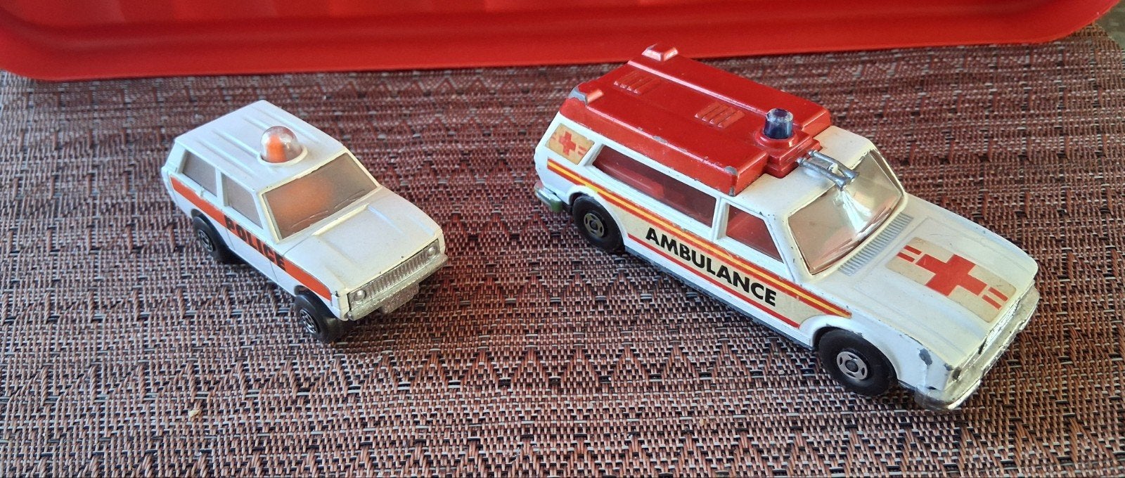 Vintage speelgoedauto's: Matchbox Politie en Ambulance, Verzamelen, Ophalen, Gebruikt