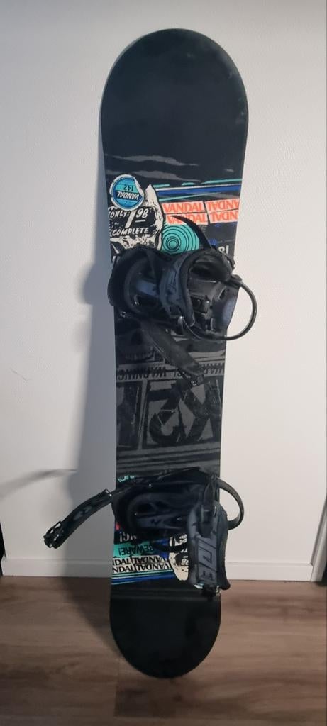K2 Vandal 142 Snowboard - Goede staat, bindingen gebruikt, Sport en Fitness, Ophalen, Gebruikt, Board