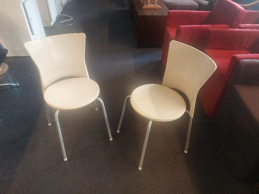 2 vintage Isis stoeltjes ( 501073), Huis en Inrichting, Ophalen, Gebruikt, Twee