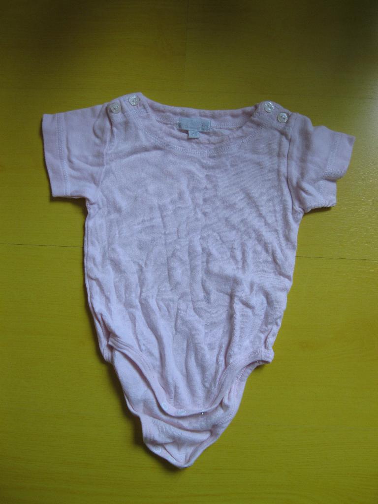 Roze rompertje mt. 74, Ophalen of Verzenden, Zo goed als nieuw, Meisje, Nacht- of Onderkleding