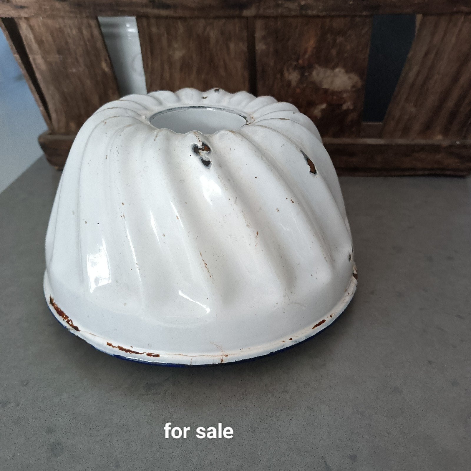 Brocante emaille tulbandvorm (hemelswit met brocante), Ophalen of Verzenden