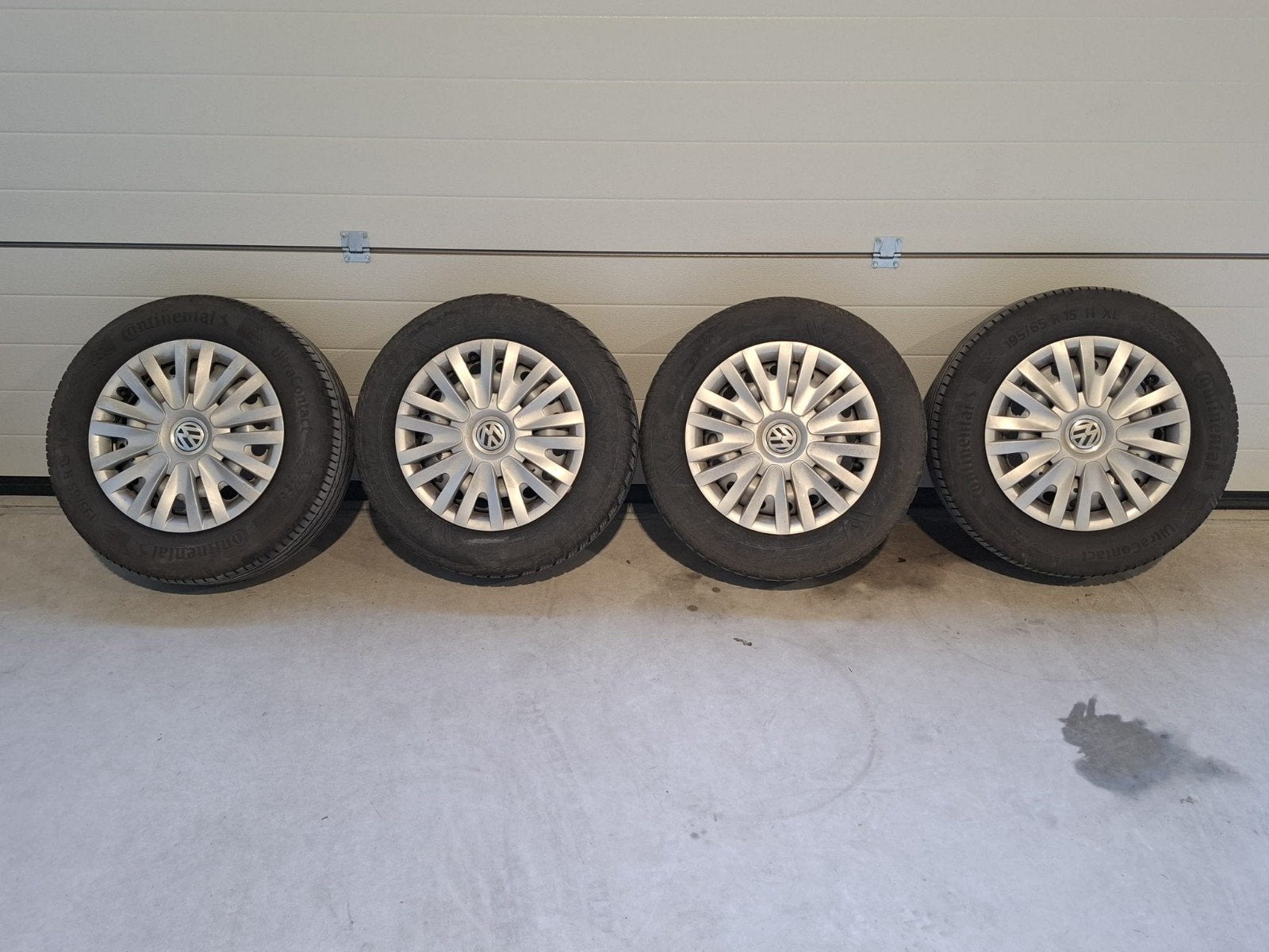 Continental UltraContact 195/65 R15 H XL Vw Caddy, Gebruikt, 15 inch, Banden en Velgen, Ophalen of Verzenden