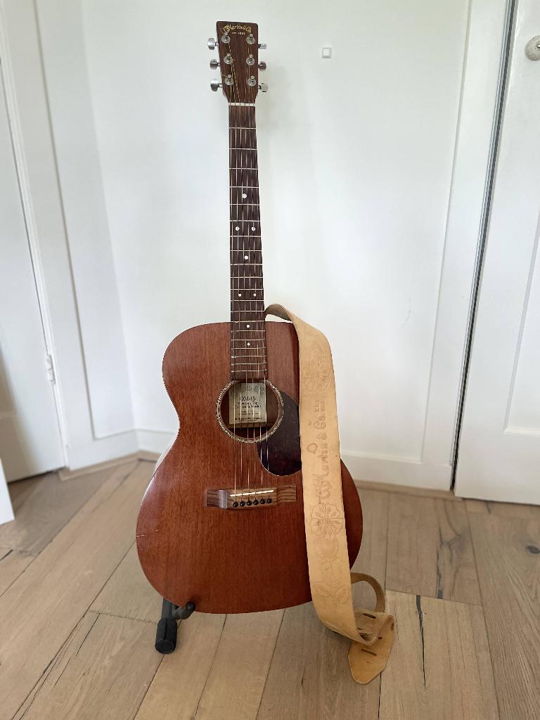 2002 Martin OM-15 - great cond. -Includes Hard Case + Pickup, Muziek en Instrumenten, Snaarinstrumenten | Gitaren | Akoestisch