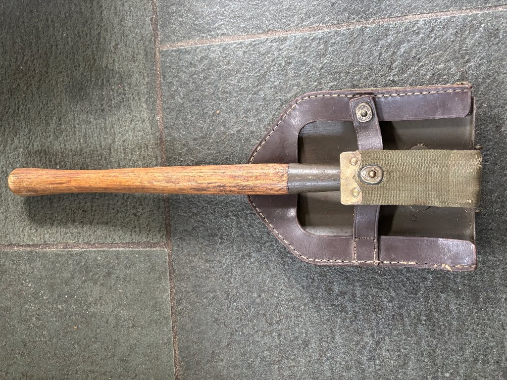 WW2 Ames schepje met foudraal, Ophalen of Verzenden, Landmacht, Overige gebieden, Overige typen