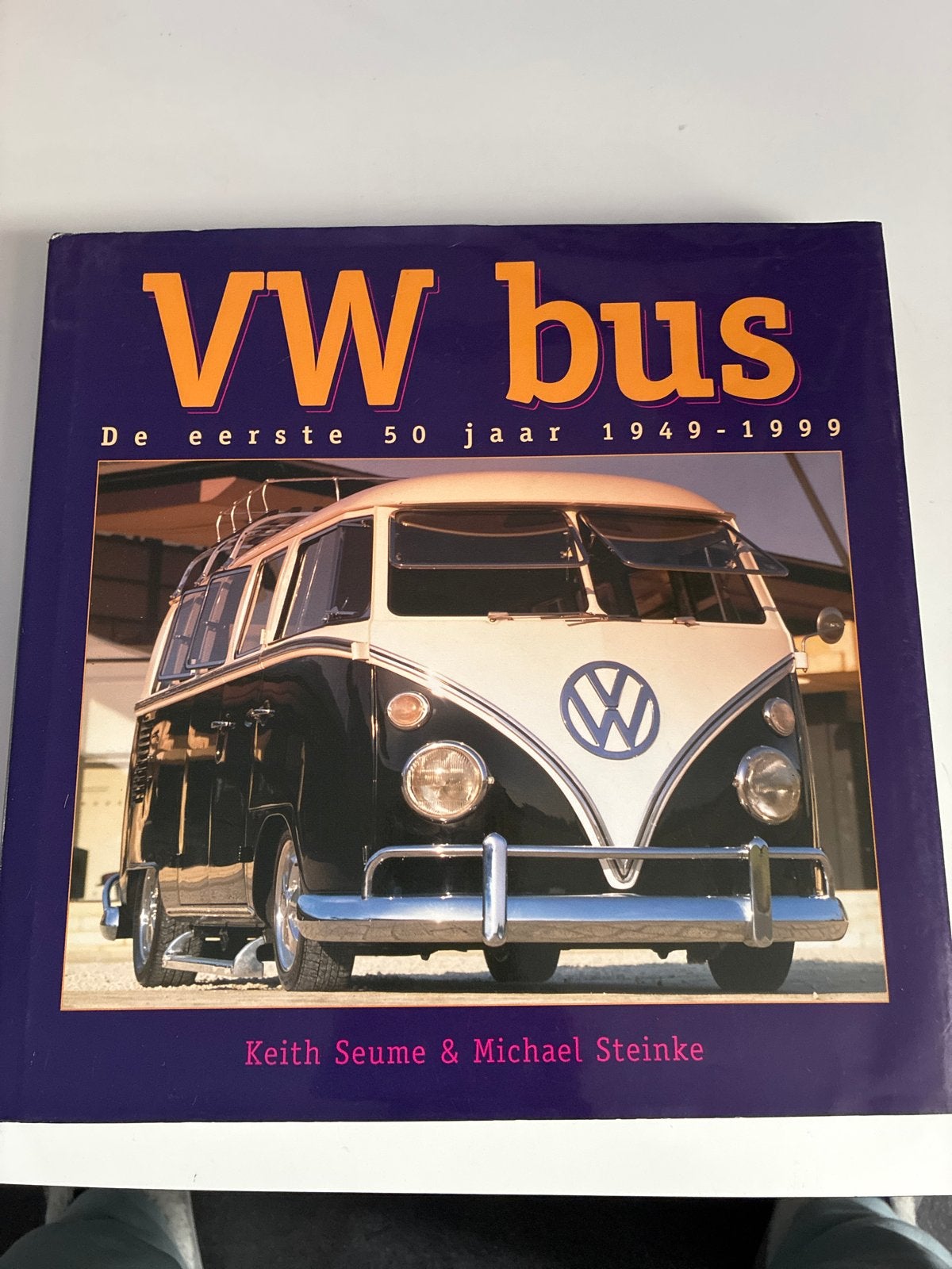 VW Bus: De eerste 50 jaar 1949-1999 - Boek, Ophalen of Verzenden, Zo goed als nieuw, Volkswagen