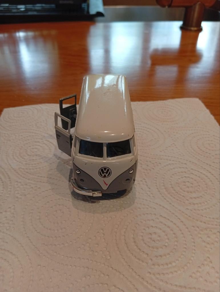 Volkswagen T1 Bus Modelauto - Grijs/Wit, Hobby en Vrije tijd, Modelbouw | Auto's en Voertuigen, Ophalen of Verzenden