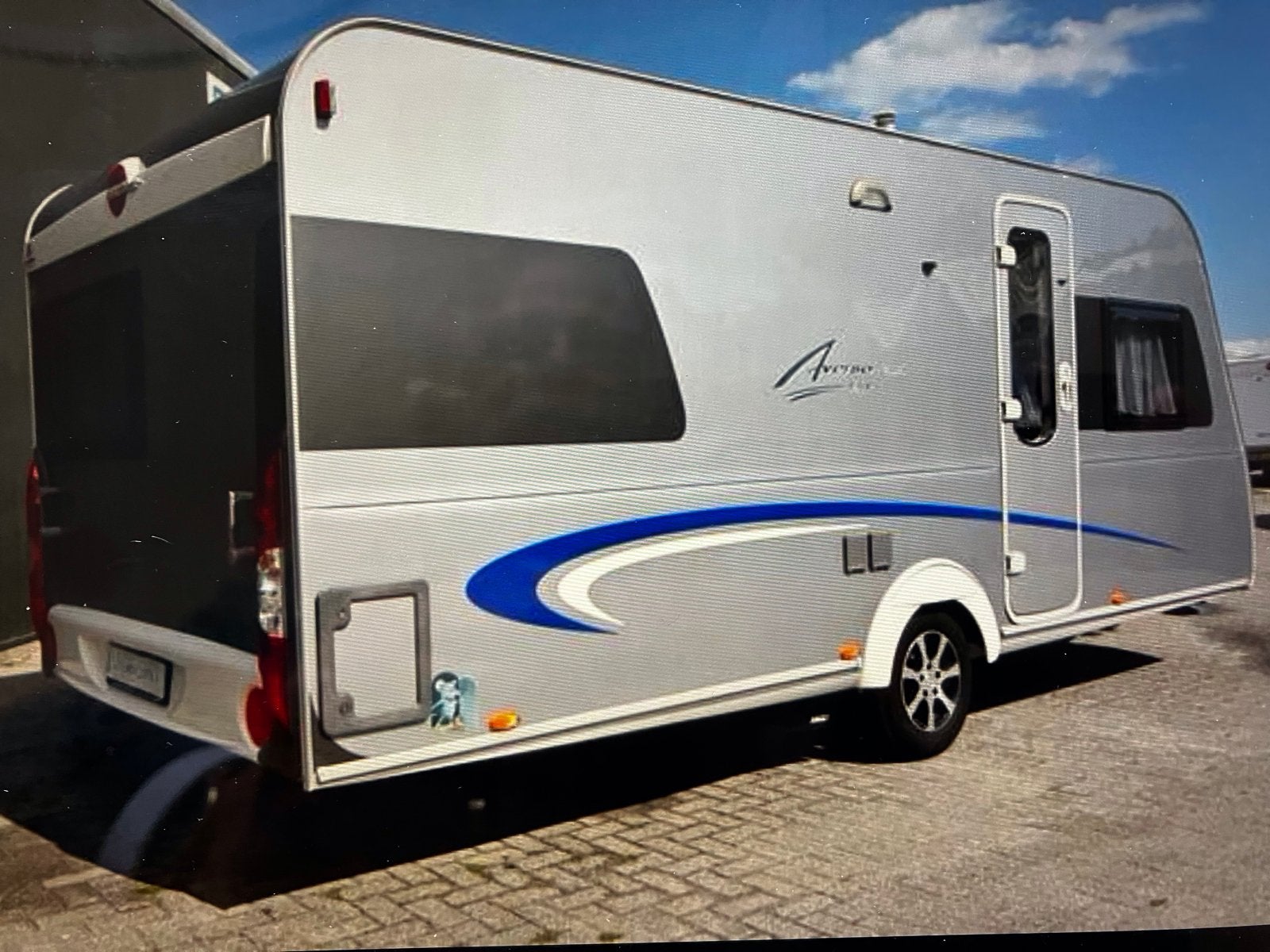 Bürstner Averso Fifty 465 TS - Compleet en Goed Onderhouden, Caravans en Kamperen, Caravans, Rondzit, Frans bed, Particulier, 6 tot 7 meter
