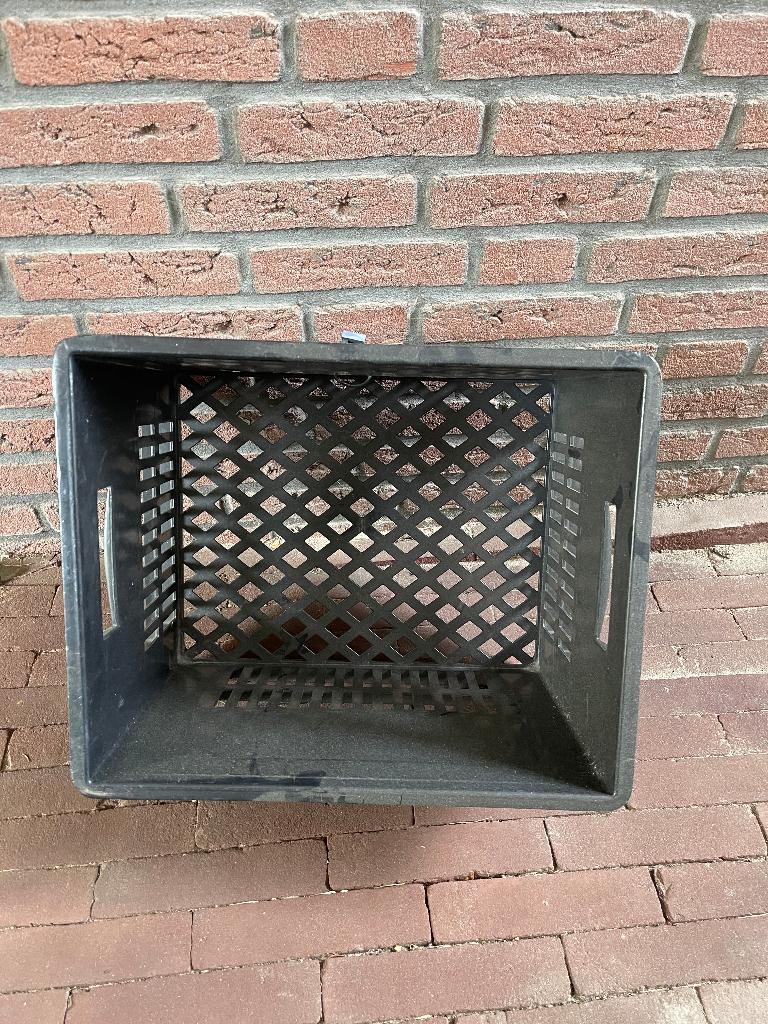 Zwarte kunststof fietskrat (35x43x26cm) +deurstopper(gratis), Fietsen en Brommers, Fietsaccessoires | Fietsmanden, Ophalen, Gebruikt