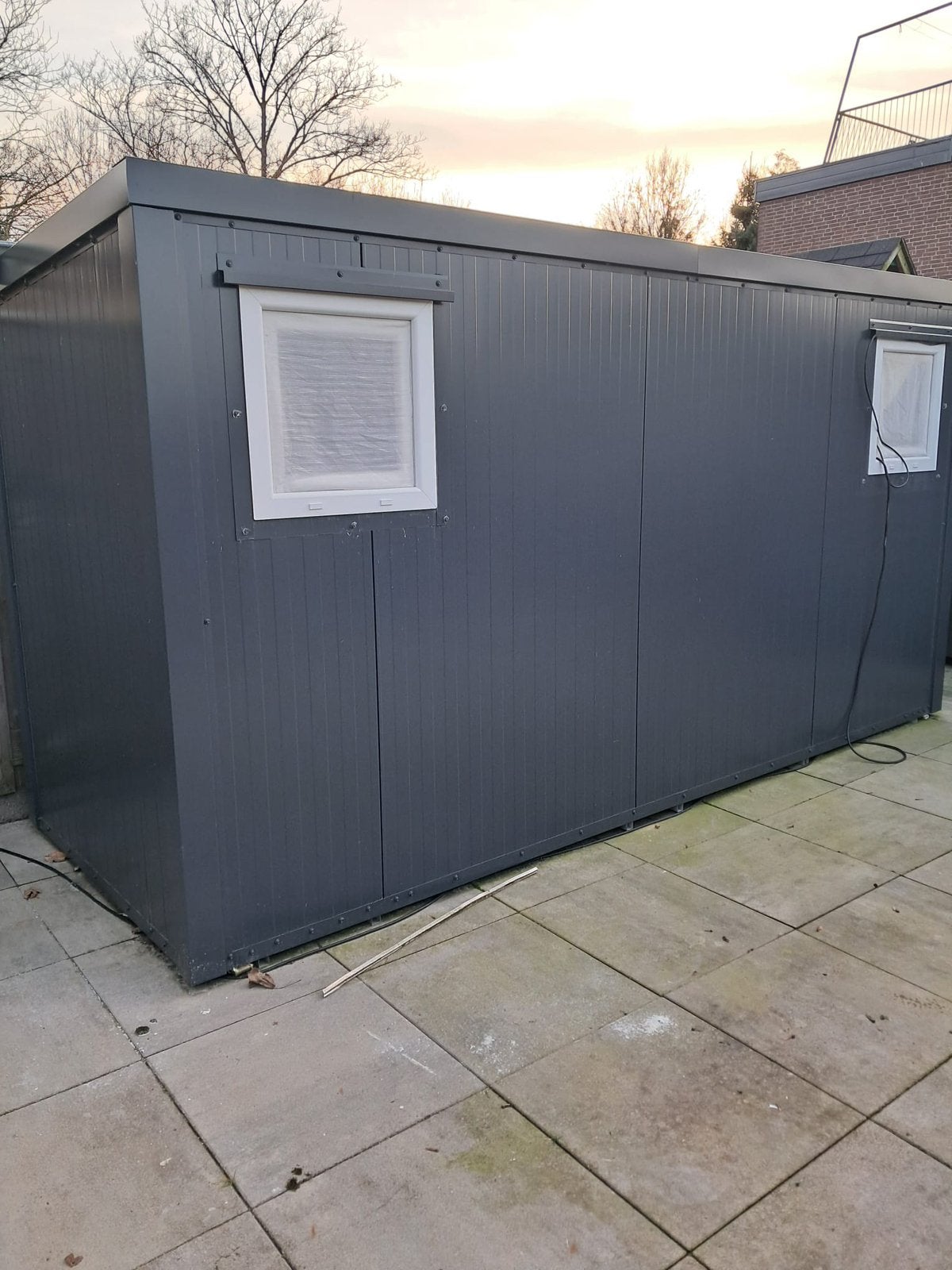 2 luxe tuinhuisjes in containervorm., Tuin en Terras, Tuinhuizen, Ophalen, Overige materialen, 200 tot 400 cm, 250 tot 500 cm