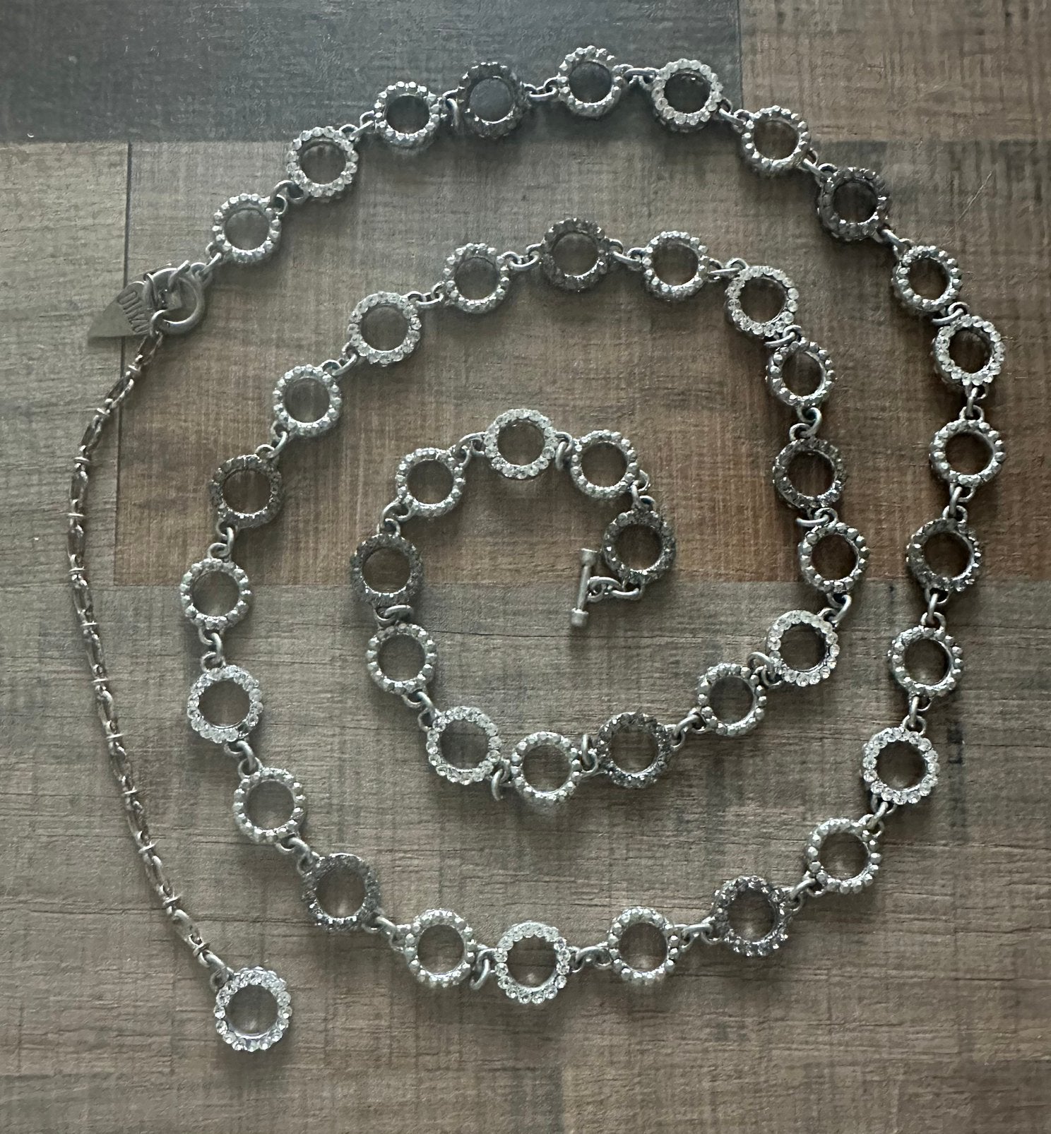 Otazu , lange ketting met swarovski, zilverkleurig, Met kristal, Overige materialen, Ophalen of Verzenden, Zo goed als nieuw
