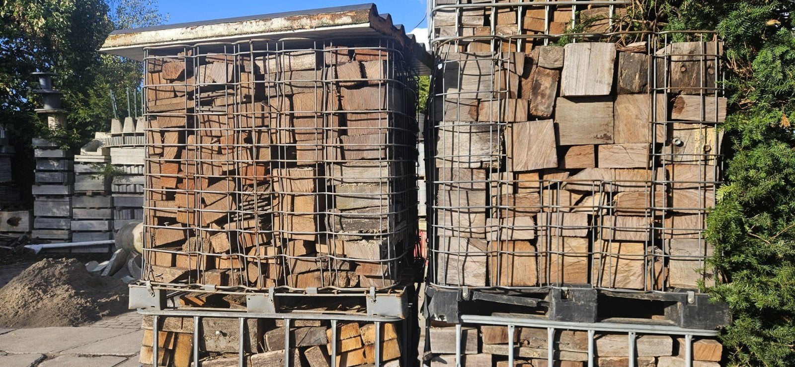 krat met hardhout / haardhout o.a. azobe, Tuin en Terras, Minder dan 3 m³, Ophalen