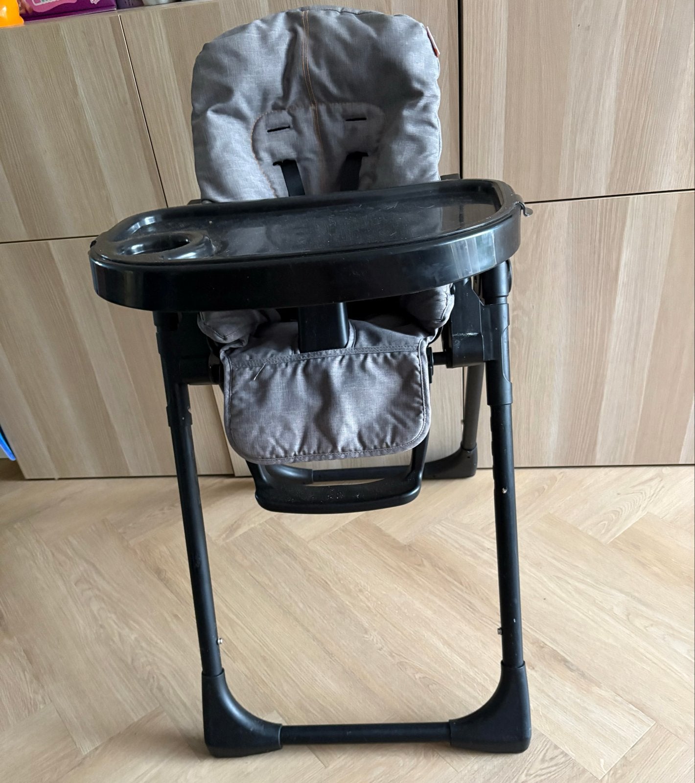 Qute Kinderstoel - Comfortabel en Verstelbaar, Kinderen en Baby's, Kinderstoelen, Ophalen, Zo goed als nieuw, Inklapstoel, Gordel(s)