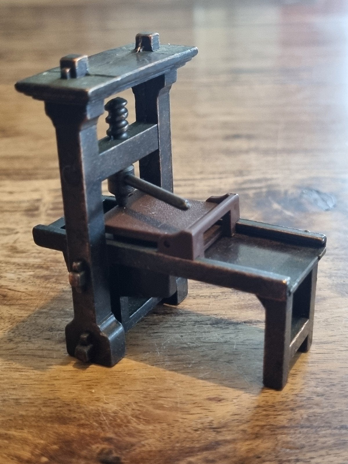 Vintage puntenslijper in de vorm van een drukpers, Ophalen of Verzenden