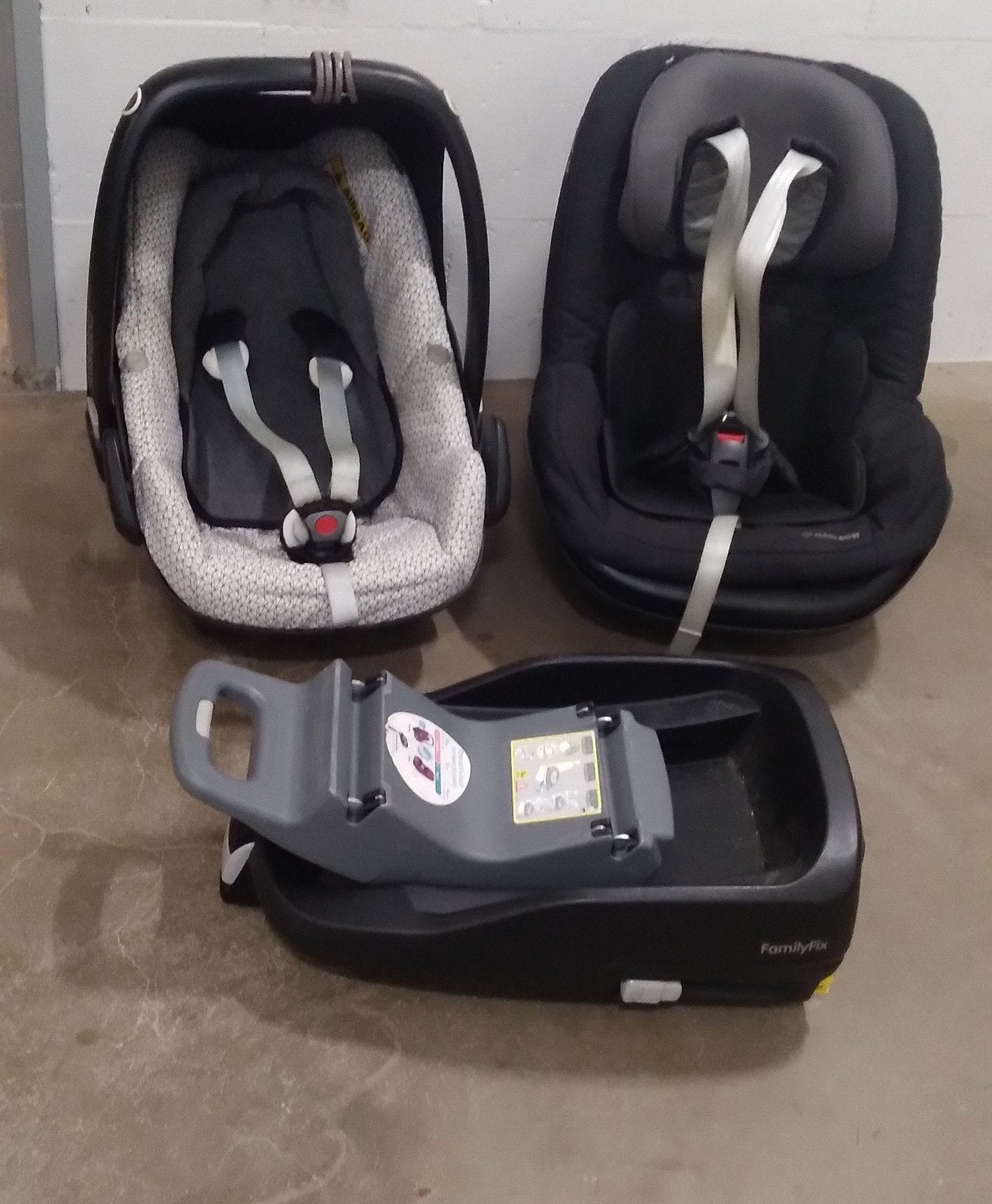 Maxi cosi Pearl(2stoeljes)+isofix, Ophalen, Jongetje, Laarsjes