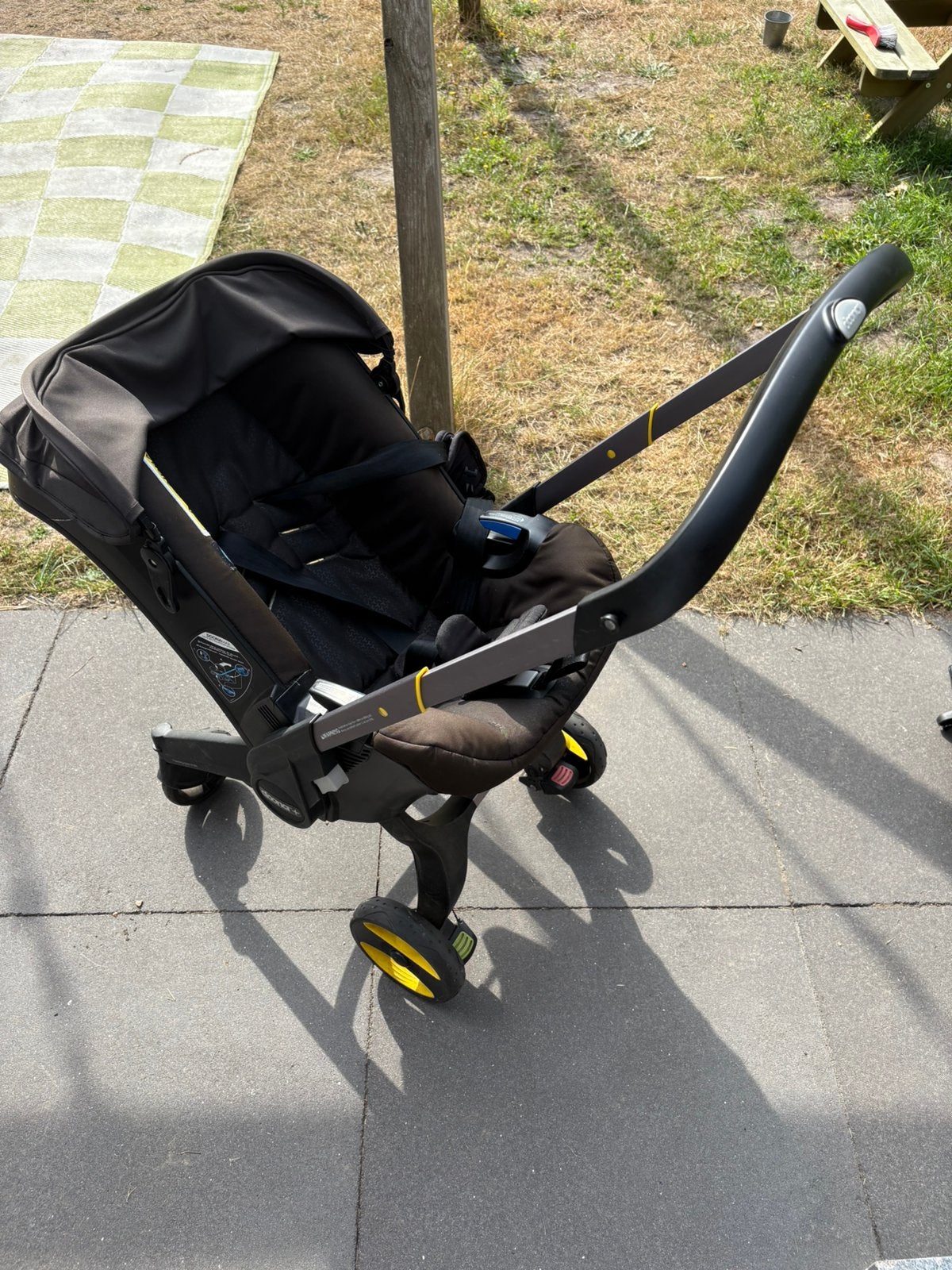 Doona autostoeltje en kinderwagen in 1, Autogordel of Isofix, Gebruikt, 0 t/m 13 kg, Ophalen