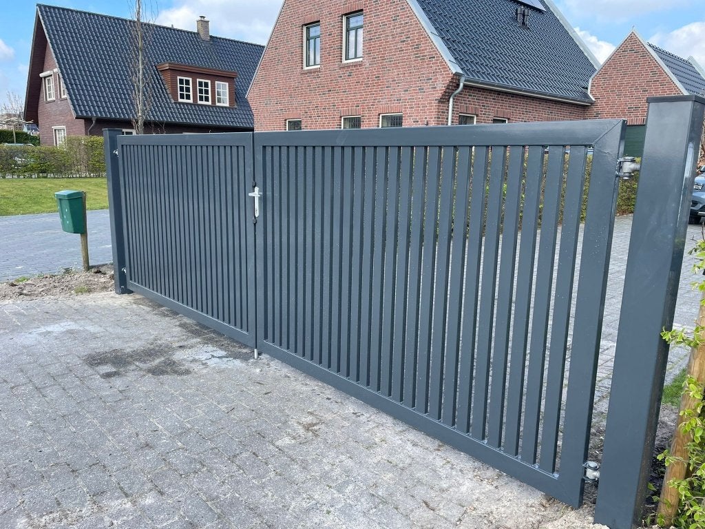 Sierpoort met lamellen vulling, Tuin en Terras, Ophalen, Met poort, Nieuw, Tuinhek
