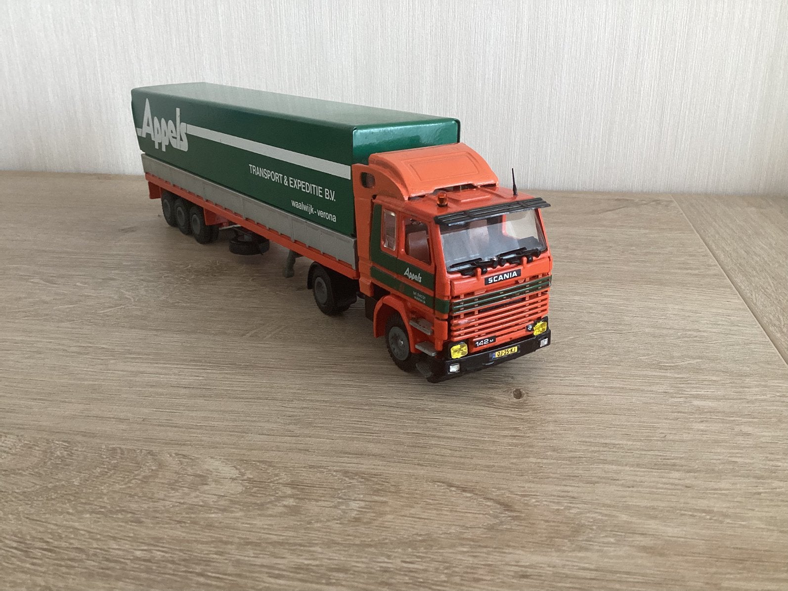 1 Scania 142 Kant cab Spoilers Stuuras Oplegger APPELS Tekno, Ophalen of Verzenden, Bus of Vrachtwagen, Tekno