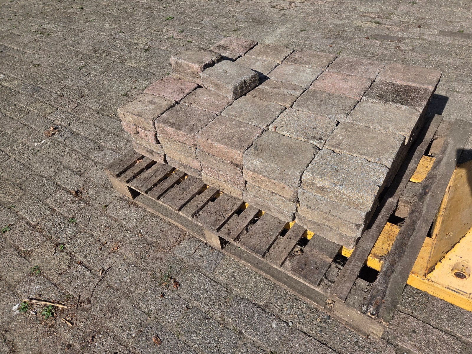 gratis afhalen, klinkers 20x15  122 stuks(3.5m2), Ophalen of Verzenden, Hout