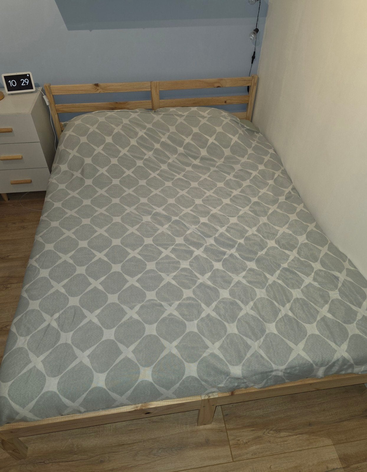 Grenen bed 140x190cm met matras (2 jaar oud), Ophalen, Tweepersoons, Zo goed als nieuw, Hout