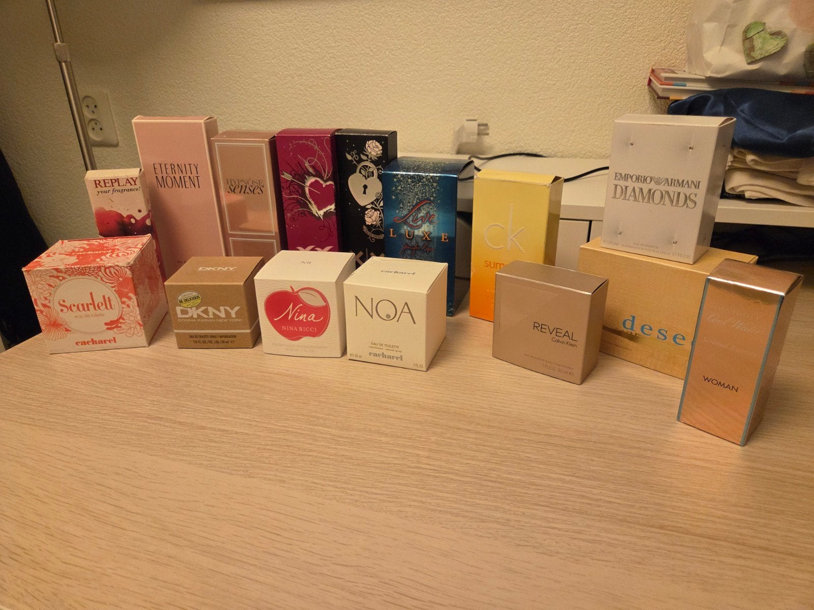 Diverse collectie damesparfums - Verschillende merken, Sieraden, Tassen en Uiterlijk, Uiterlijk | Parfum, Ophalen of Verzenden