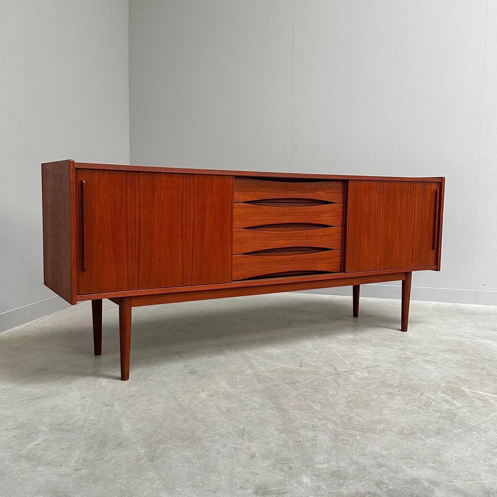 Vintage teak dressoir sideboard jaren 60 deens design kast, Ophalen, Met plank(en), Gebruikt, 150 tot 200 cm