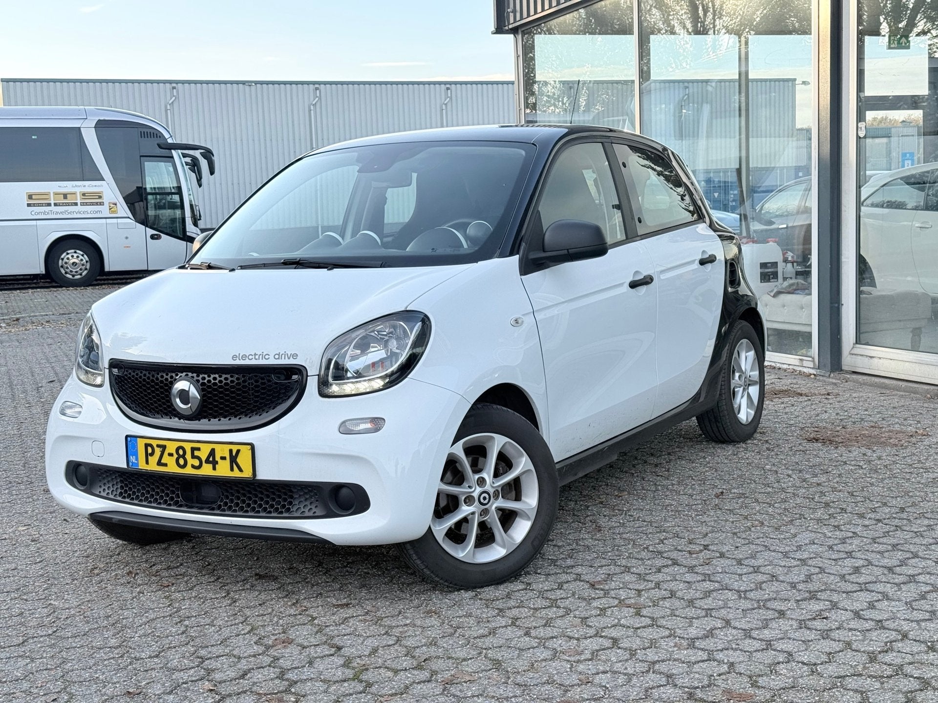 Smart Forfour Electric drive pure Automaat, Auto's, Smart, Automaat, Achterwielaandrijving, Gebruikt, ForFour