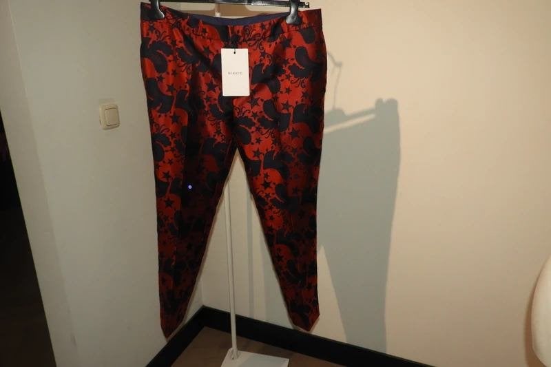 Nikkie nieuwe broek pantalon rood blauw paisley sterren 42, Maat 42/44 (L), Nieuw, Nikkie, Lang