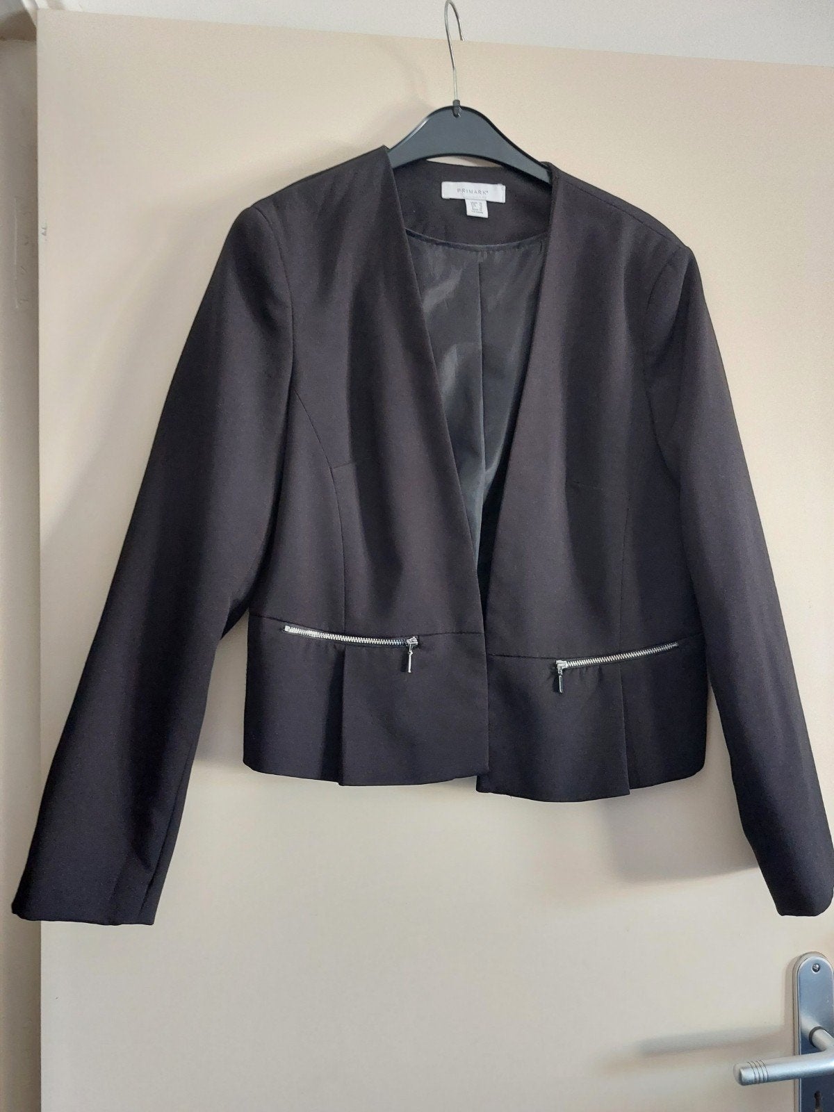 Primark Zwart Jasje met Ritsdetails - Maat 42/44 (L), Primark, Zwart, Maat 42/44 (L), Ophalen of Verzenden