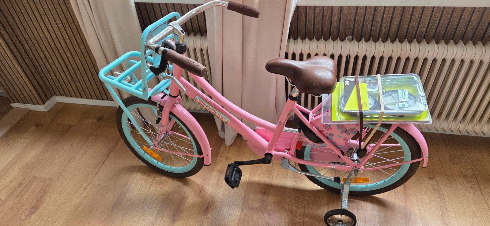 Meisjesfiets, Ophalen, Zo goed als nieuw, 24 inch