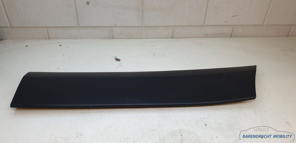 Stootstrip sierlijst Sprinter W906 portier 9066900500 Crafte, Gebruikt, Mercedes-Benz AG, Ophalen of Verzenden, Mercedesstrasse 120
70372  Stuttgart, DE