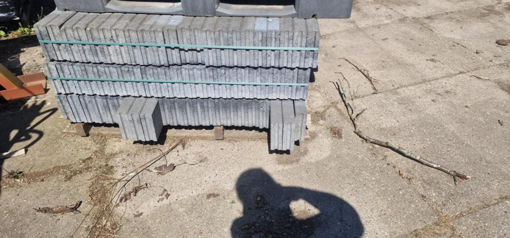 Betonnen terrastegels - Grijs - Gebruikt, Tuin en Terras, Tegels en Klinkers, Gebruikt, Ophalen of Verzenden, 10 m² of meer, Beton