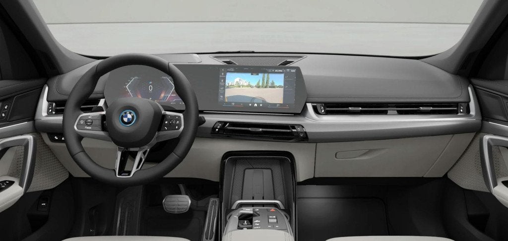 BMW iX1 eDrive20 67 kWh M Sport Edition Panoramadak - Sports, Auto's, BMW, 12 maanden, Gebruikt, 67 kWh, 204 pk