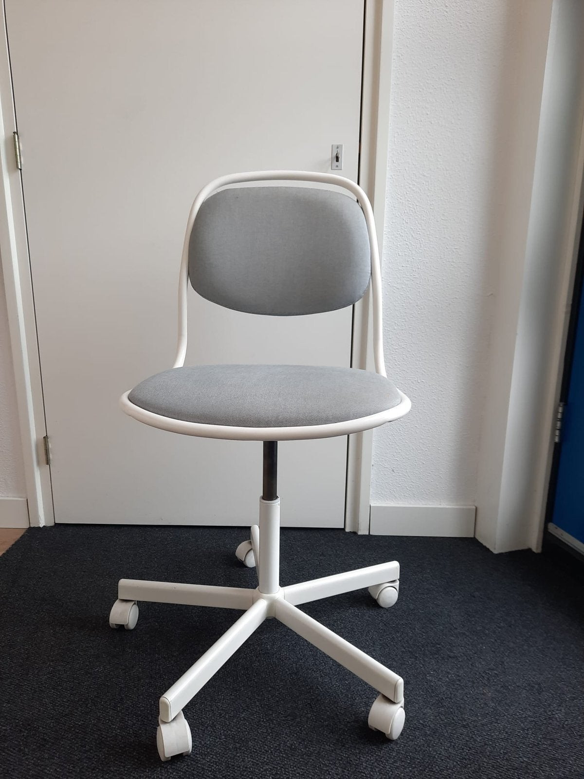 GRATIS ikea bureaustoel, Ophalen of Verzenden, Gebruikt, Grijs, Bureaustoel