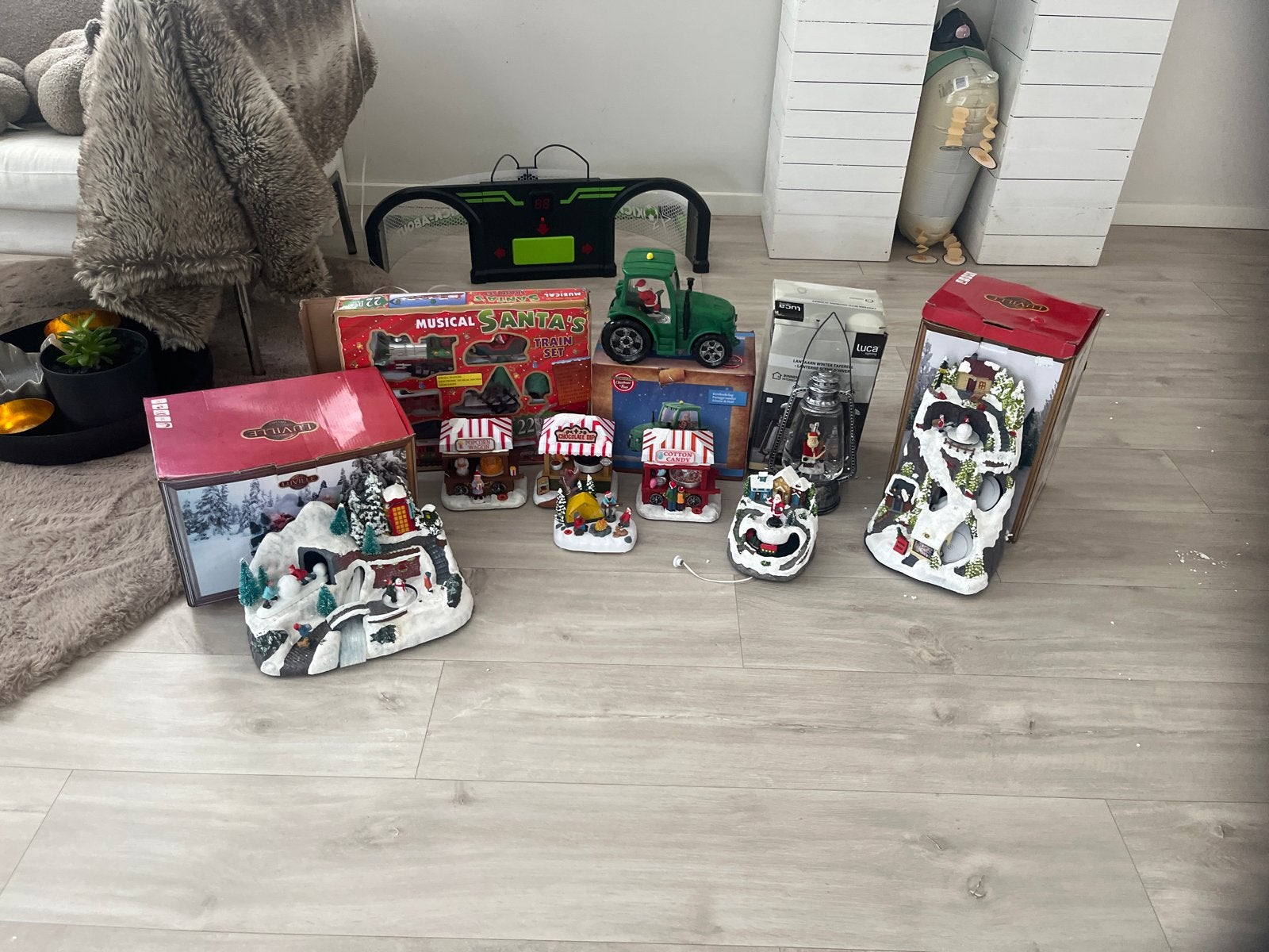 Kersthuisjes van luville 2 x luca1x lumineo 1x musical santa, Diversen, Ophalen of Verzenden, Zo goed als nieuw