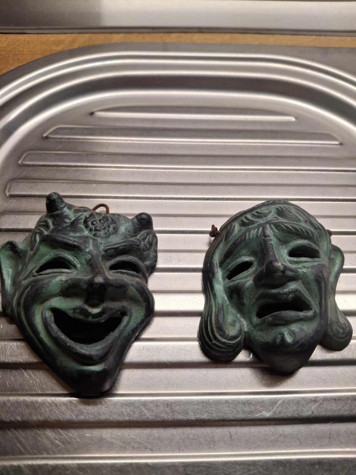 2 steengoed theater maskers, Ophalen of Verzenden