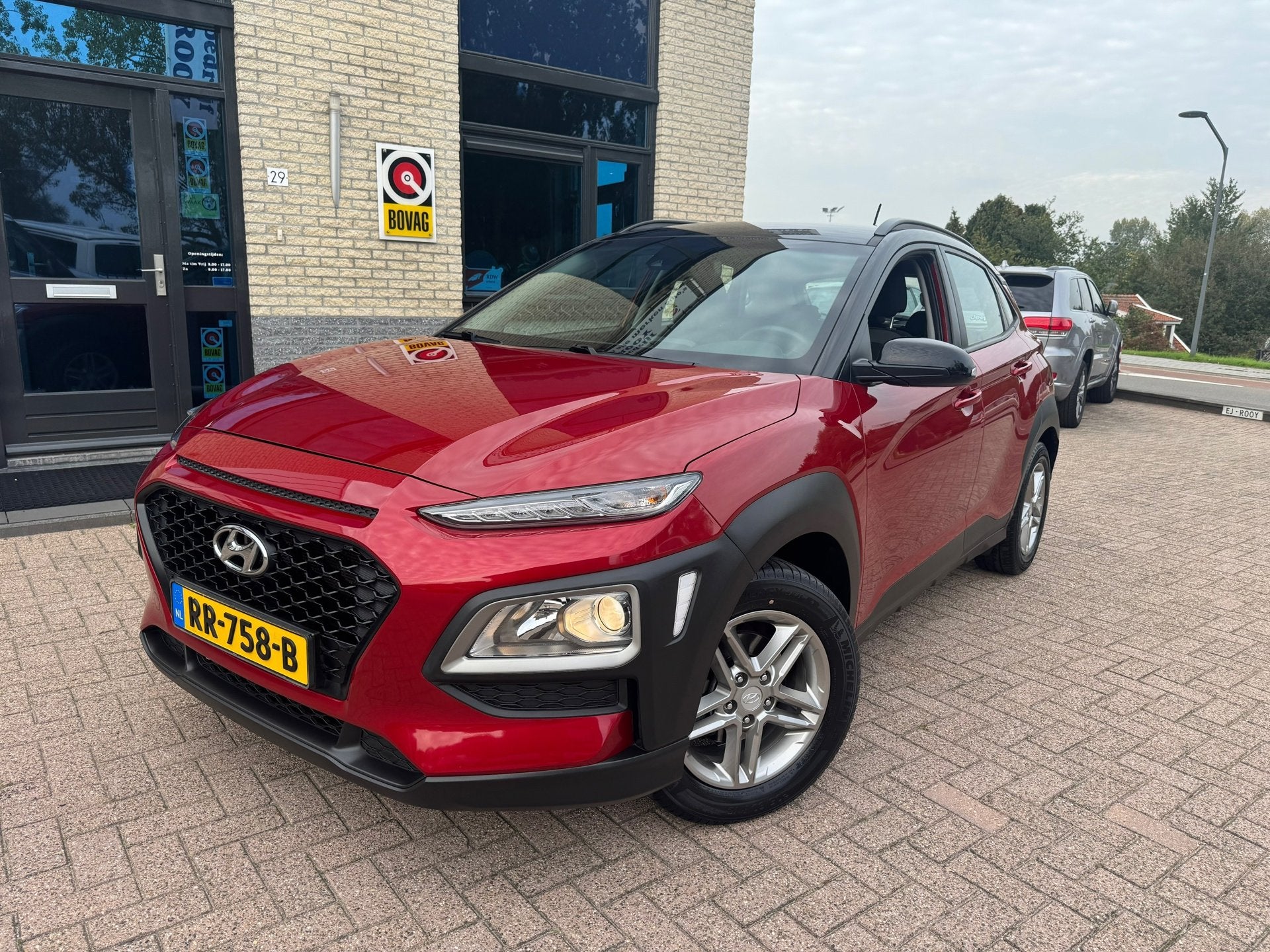 Hyundai Kona 1.0T Comfort- trekhaak- navi- camera, Auto's, Voorwielaandrijving, Gebruikt, Euro 6, Origineel Nederlands