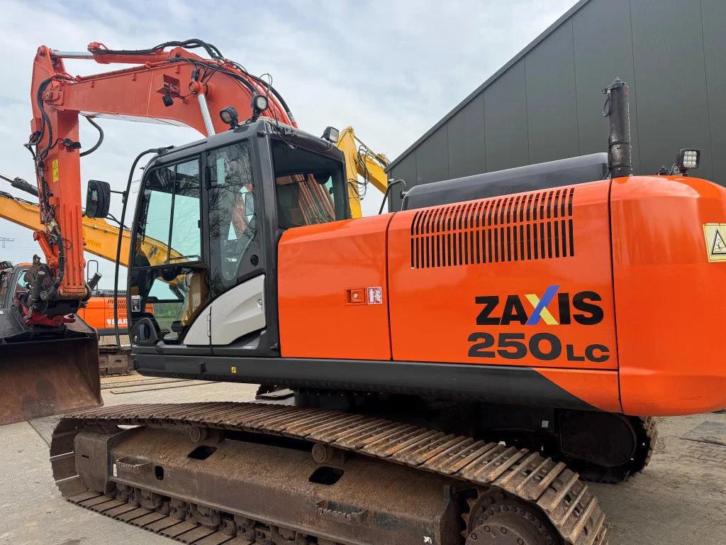 Hitachi ZX250-5B ROTO TILT GPS 8650 HR ! (bj 2015), Graafmachine