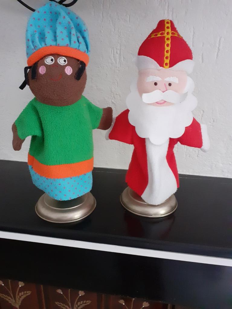 Sinterklaas en zwarte Piet handpoppen poppenkastpoppen, Ophalen of Verzenden, Zo goed als nieuw, Pop
